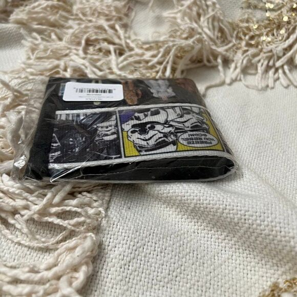 Harveys Seatbelt Bags Patchwork Billfold Wallet Star Wars Comics - Picture 3 of 4